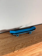 Awesome 3D printed finger skateboard