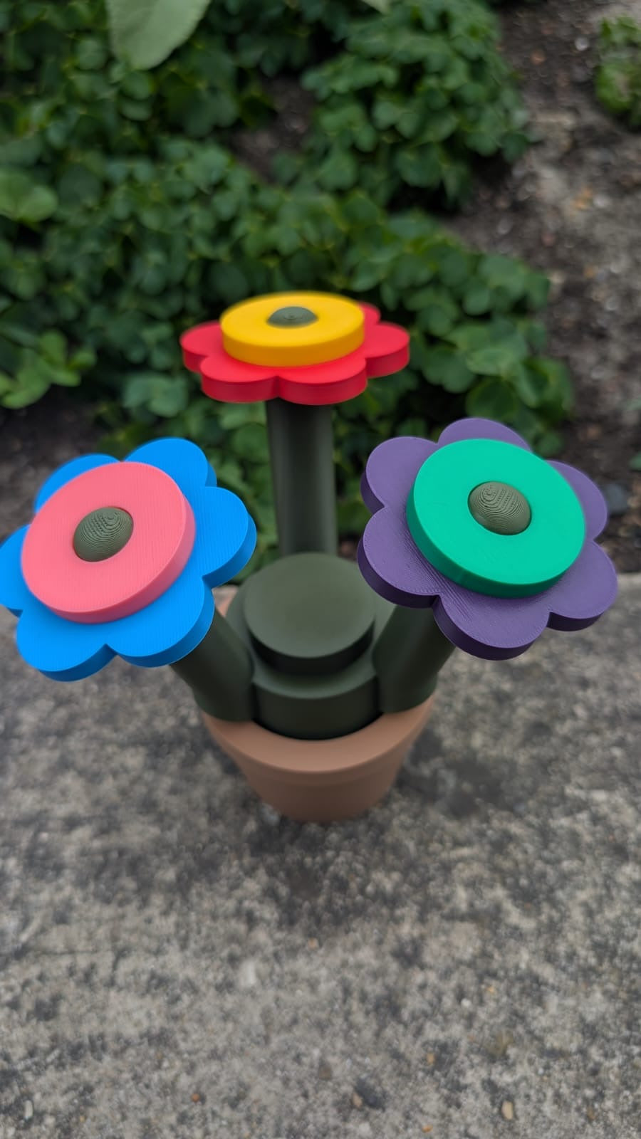 Lego-inspired 3D-printed flower display - Take That tour